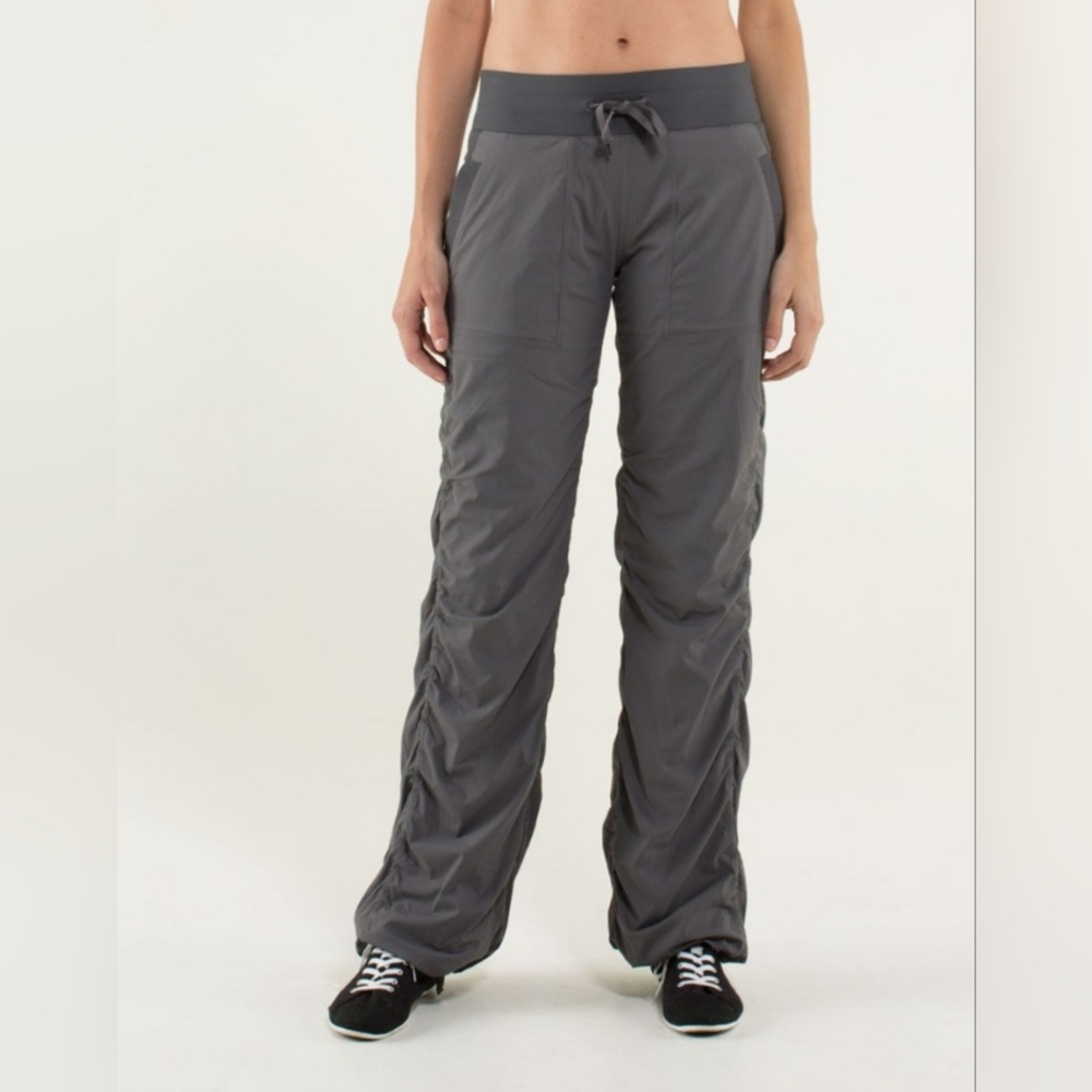 Lululemon Women's Studio Pant. Dark Grey. Size 6